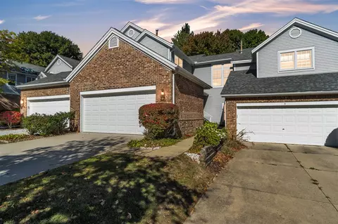 4329 Pine Rdg, Ann Arbor, MI 48105