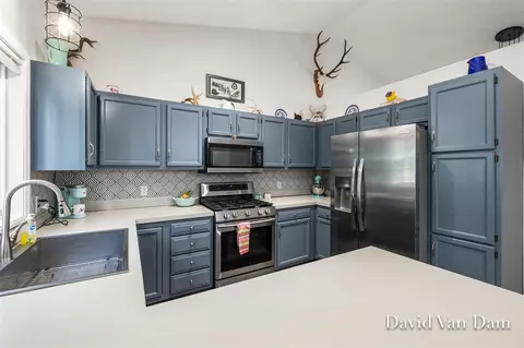 805 Shepard, Lowell, MI 49331 photo 10