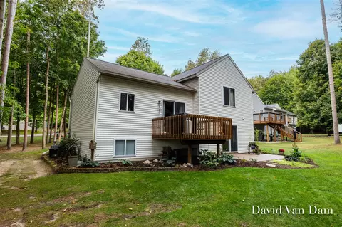 805 Shepard, Lowell, MI 49331 photo 32