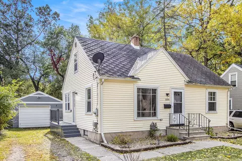 2231 Hazel, Kalamazoo, MI 49008