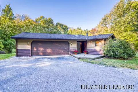 9935 Felch, Grant, MI 49327