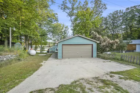 309 Harbison, Bitely, MI 49309 photo 23