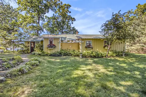 7245 Lake Shr, Chelsea, MI 48118
