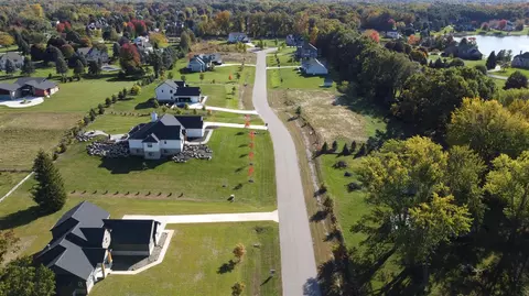10 Charter Oak, Saline, MI 48176