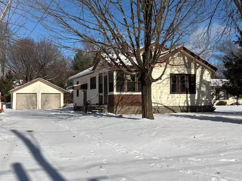 1335 Beechwood, Grand Rapids, MI 49505
