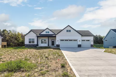 9530 Shoreway, West Olive, MI 49460