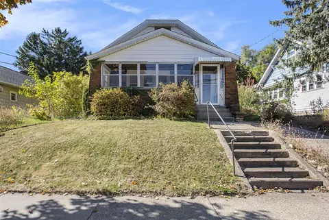 633 College, Grand Rapids, MI 49503
