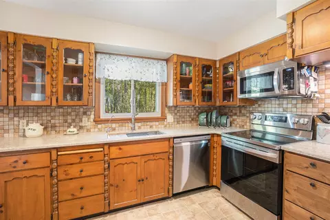 Kitchen - 85 N Baldwin, White Cloud, MI 49349 photo 1 of 2