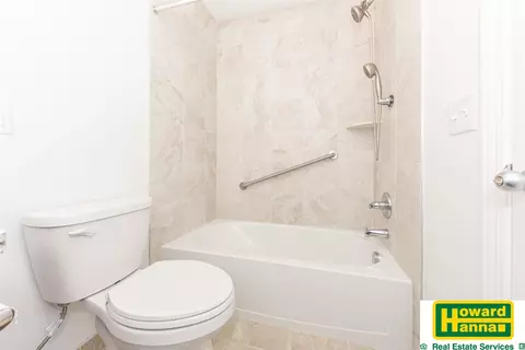 Bath - 480 Maple Cv, Saline, MI 48176 photo 4 of 4