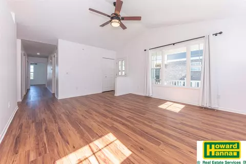 Living - 480 Maple Cv, Saline, MI 48176 photo 2 of 4