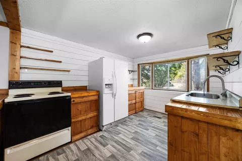Kitchen - 5572 30th, Sears, MI 49679 photo 1 of 4