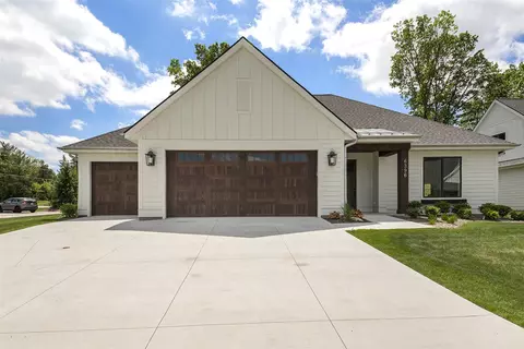 6396 Lamppost #1, Grand Rapids, MI 49546
