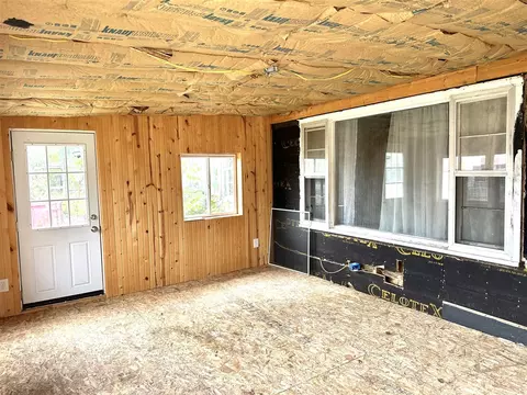 804 S Main St, Crystal, MI 48818 photo 9