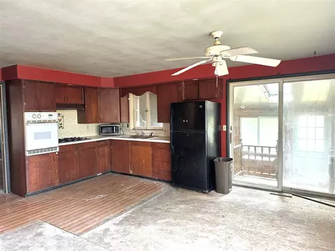 804 S Main St, Crystal, MI 48818 photo 11