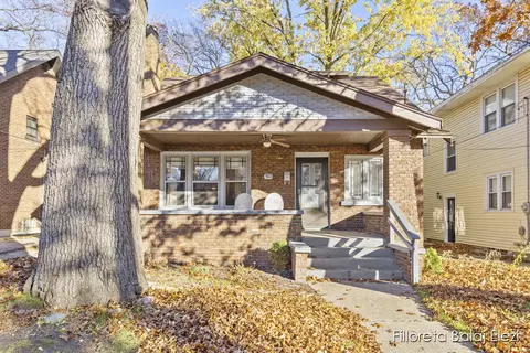 922 Calvin, Grand Rapids, MI 49506