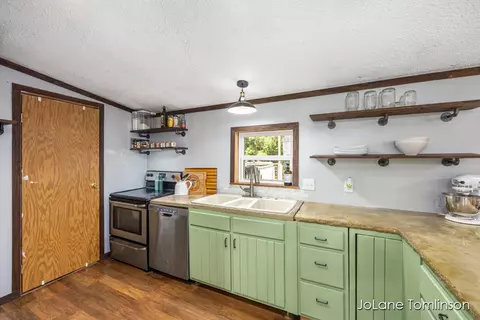 4277 Croton, Newaygo, MI 49337 photo 8
