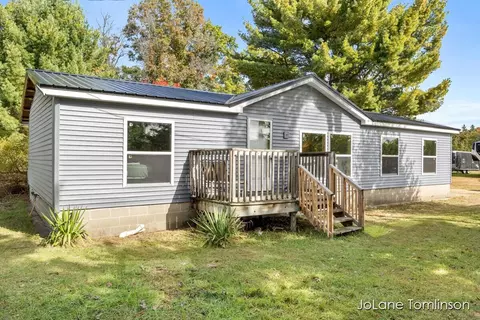 4277 Croton, Newaygo, MI 49337