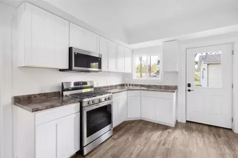 Kitchen - 66949 Winding Riv, Constantine, MI 49042 photo 2 of 2
