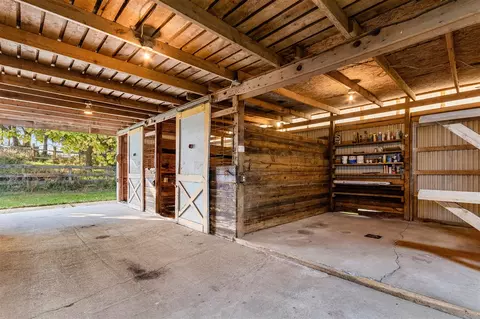 Exterior - 4924 E Haslett, Perry, MI 48872 photo 3 of 8