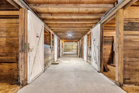 Entry Way - 4924 E Haslett, Perry, MI 48872 photo 1 of 6