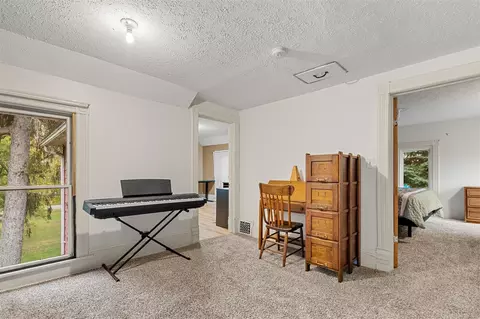 Entry Way - 4924 E Haslett, Perry, MI 48872 photo 6 of 6
