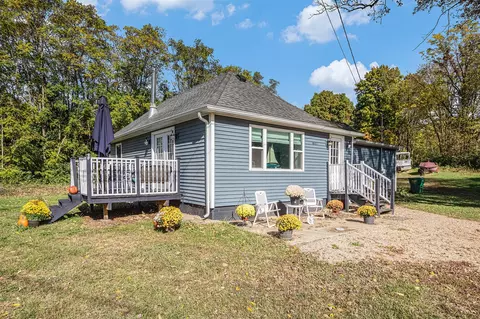 4617 Mead, Buchanan, MI 49107