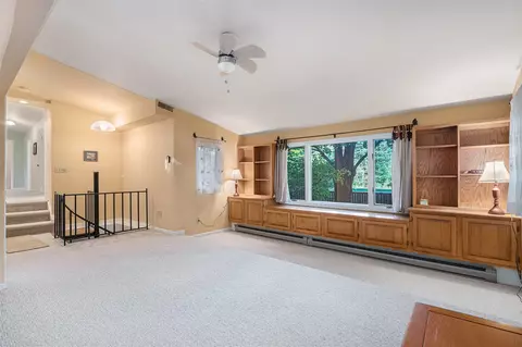 Living - 13987 Red Arrow, Harbert, MI 49115 photo 3 of 3