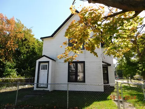 558 Niles, Benton Harbor, MI 49022