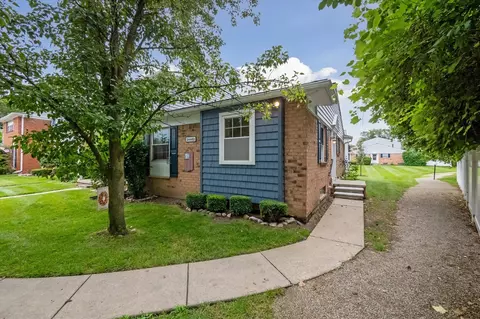 24462 Olde Orch, Novi, MI 48375
