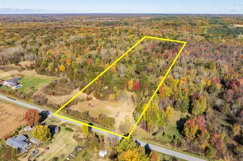 43900 38th, Paw Paw, MI 49079