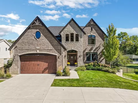 599 Curzon, Rochester Hills, MI 48307