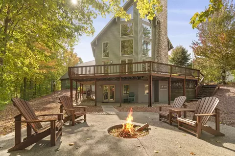 7947 Gogebic Ct, Thompsonville, MI 49683