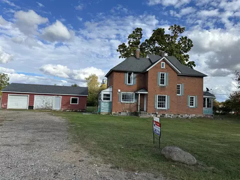 27009 N C, Albion, MI 49224