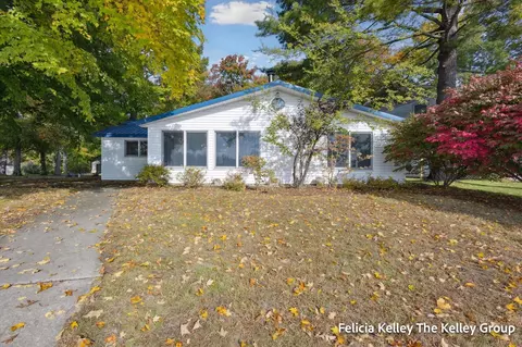 6390 Lake, Newaygo, MI 49337