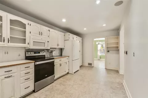 Kitchen - 1417 E Stadium, Ann Arbor, MI 48104 photo 4 of 4