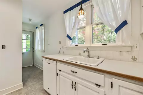 Kitchen - 1417 E Stadium, Ann Arbor, MI 48104 photo 3 of 4