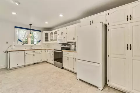 Kitchen - 1417 E Stadium, Ann Arbor, MI 48104 photo 1 of 4