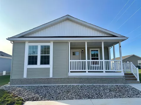 1283 Ellis # 4, Norton Shores, MI 49441