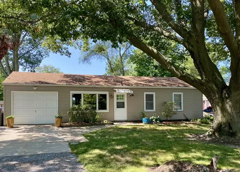 108 N Chicago, New Buffalo, MI 49117