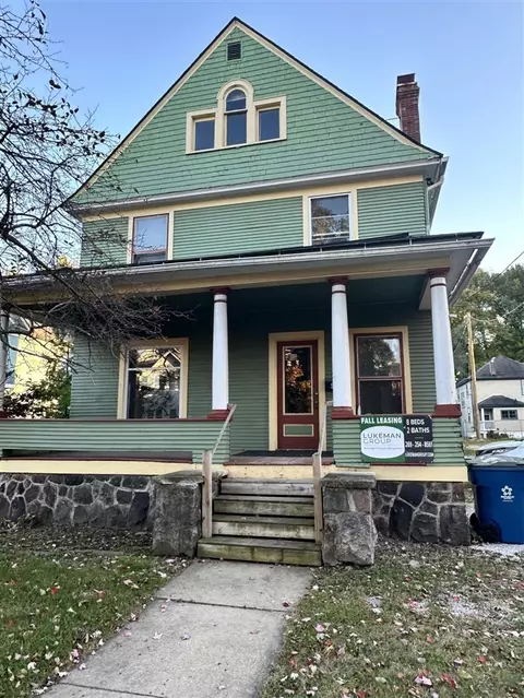 925 W Lovell, Kalamazoo, MI 49007