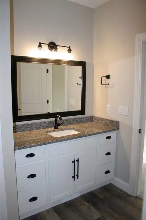 Bath - 1054 N Stoneridge, Plainwell, MI 49080 photo 1 of 3