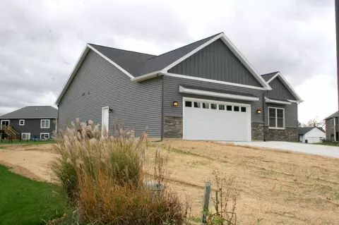 Exterior - 1054 N Stoneridge, Plainwell, MI 49080 photo 3 of 4