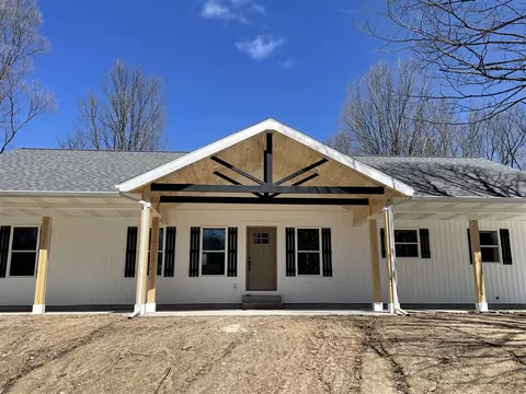 2412 W Garfield, New Era, MI 49446