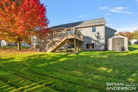 2104 Lamont, Walker, MI 49534 photo 42