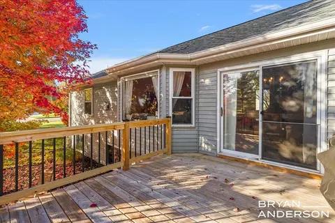 2104 Lamont, Walker, MI 49534 photo 41