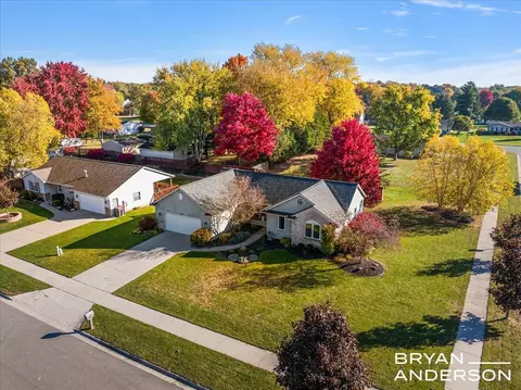 2104 Lamont, Walker, MI 49534 photo 5