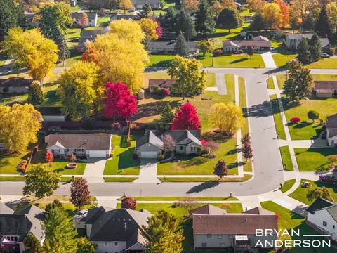 2104 Lamont, Walker, MI 49534 photo 45