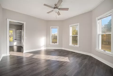 Living - 246 E Michigan, Three Rivers, MI 49093 photo 3 of 7