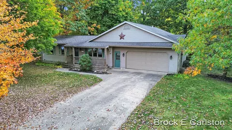 15300 Pine, Grand Haven, MI 49417