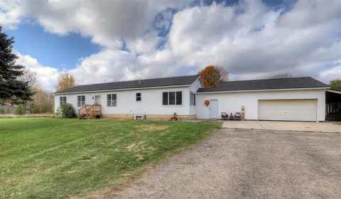 2924 21st, Hopkins, MI 49328